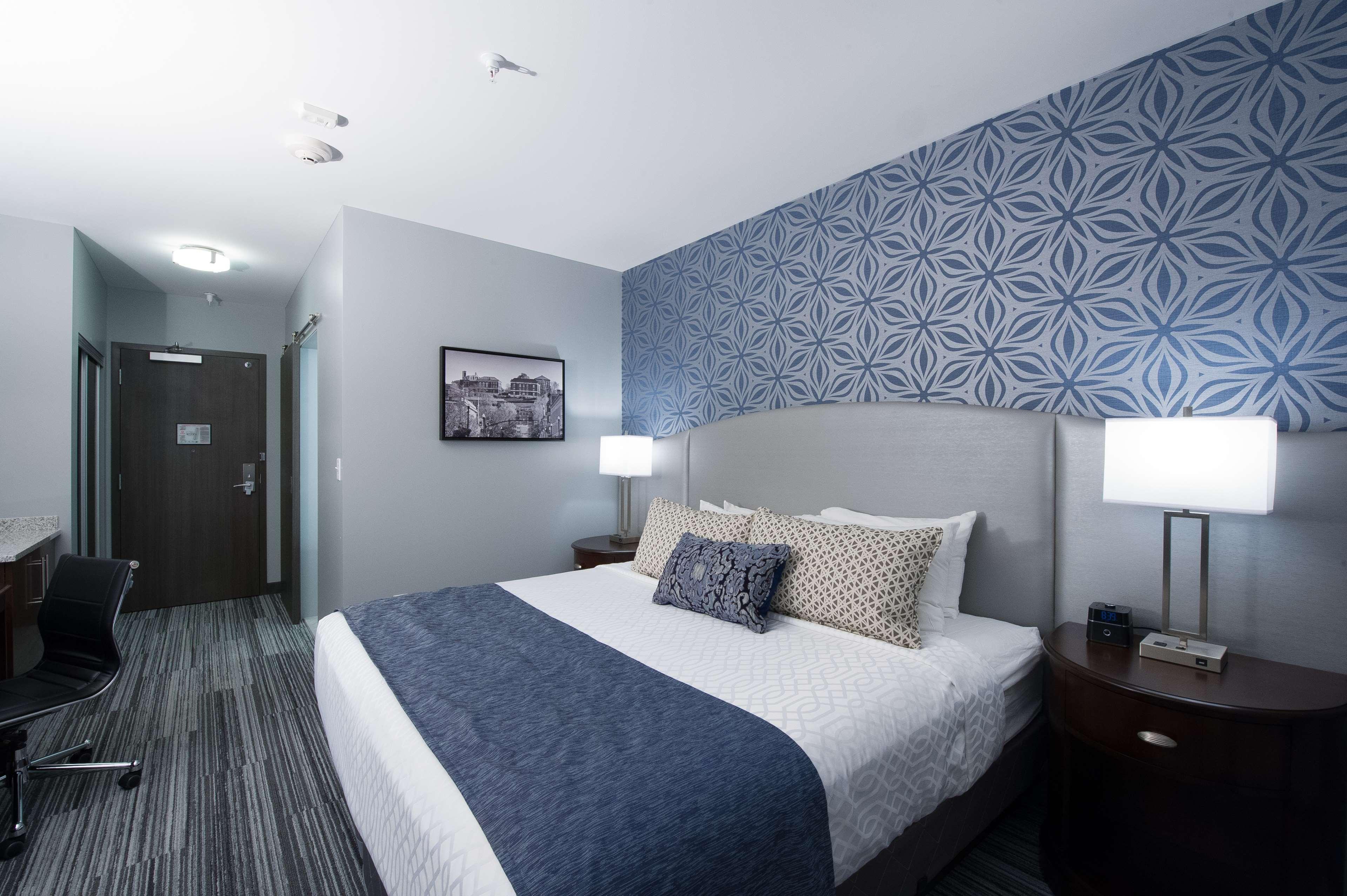 Best Western Plus Franklin Square Inn Трой Экстерьер фото