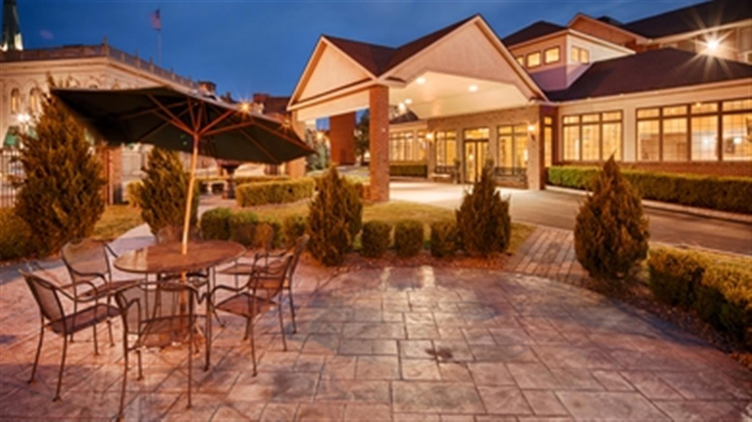 Best Western Plus Franklin Square Inn Трой Экстерьер фото