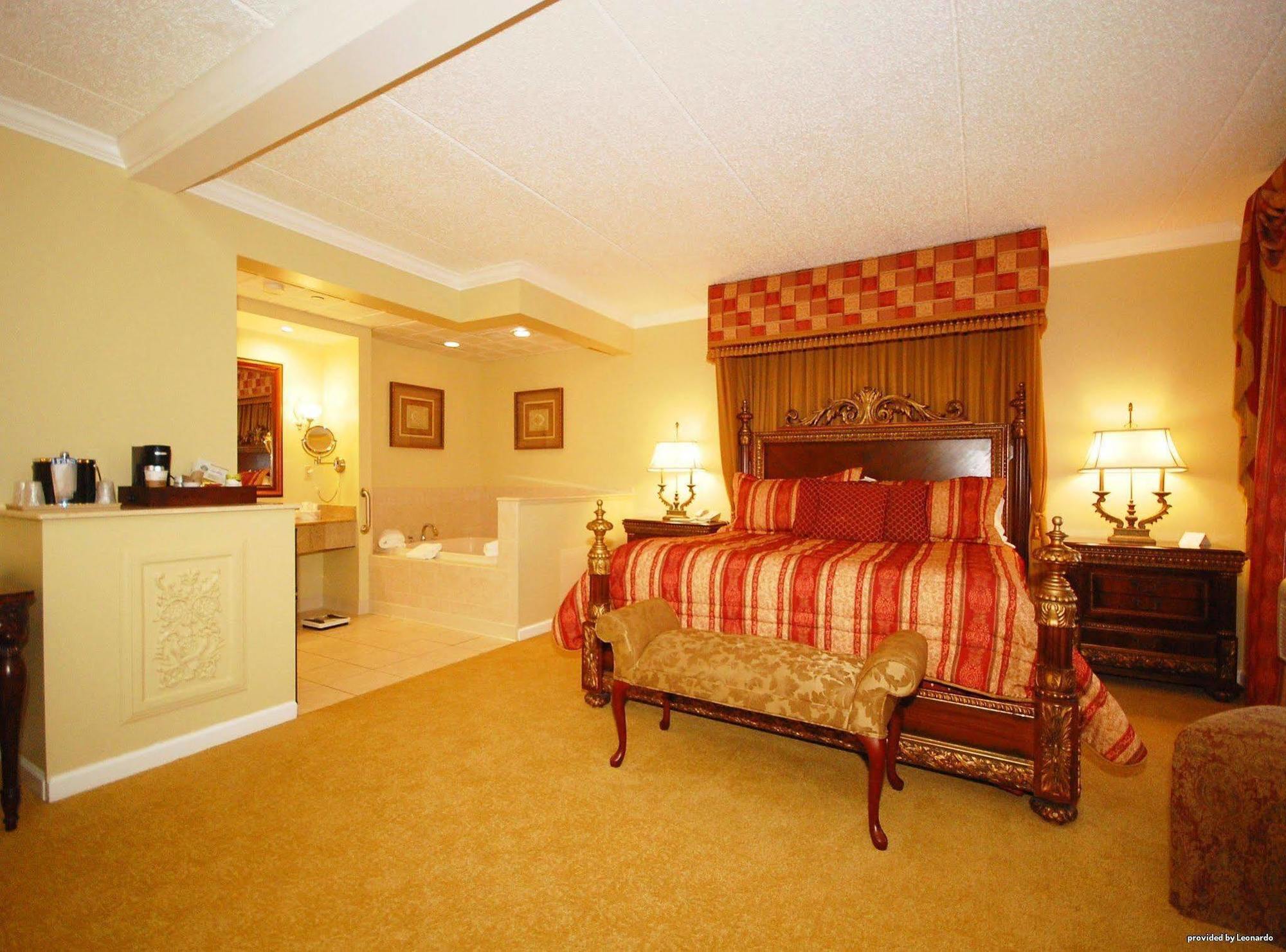 Best Western Plus Franklin Square Inn Трой Номер фото