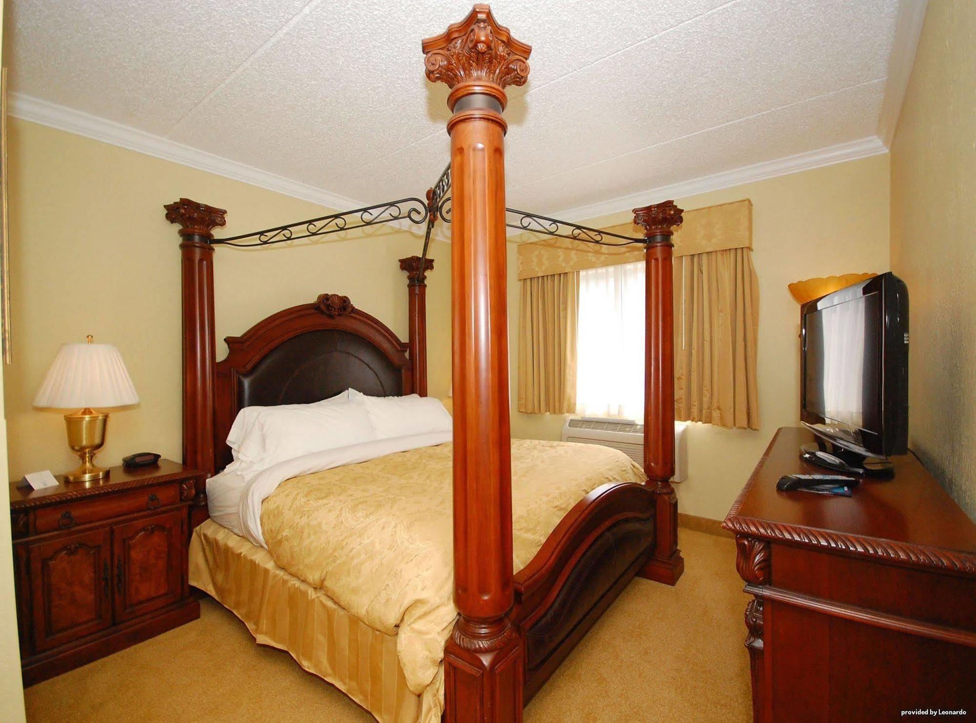Best Western Plus Franklin Square Inn Трой Номер фото