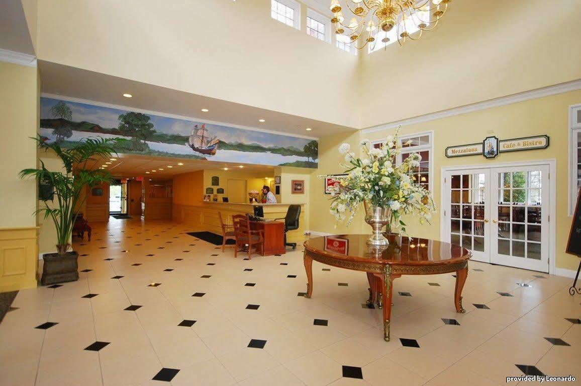 Best Western Plus Franklin Square Inn Трой Интерьер фото