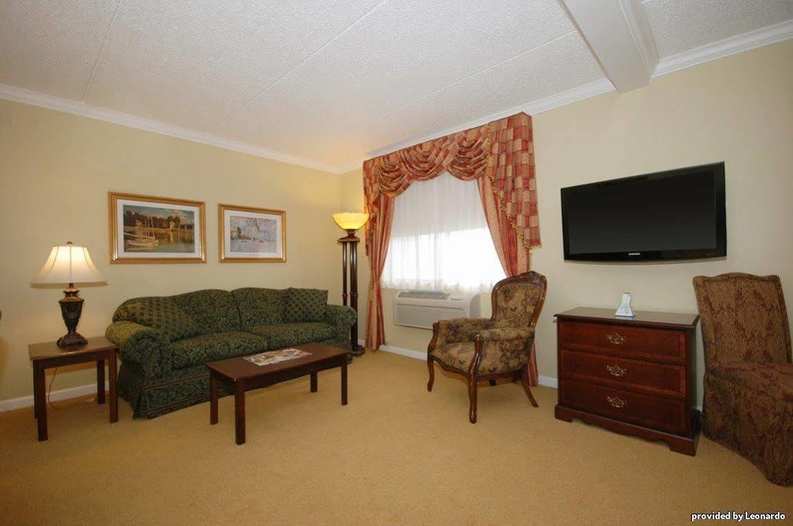 Best Western Plus Franklin Square Inn Трой Номер фото